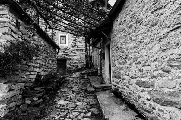 Altes Dorf im Tessin